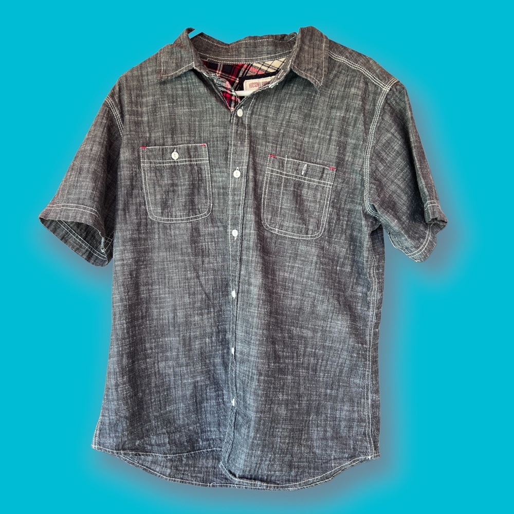 Hudson & Barrow NYC Men’s Button Down Short Sleeve Shirt. Size Large.